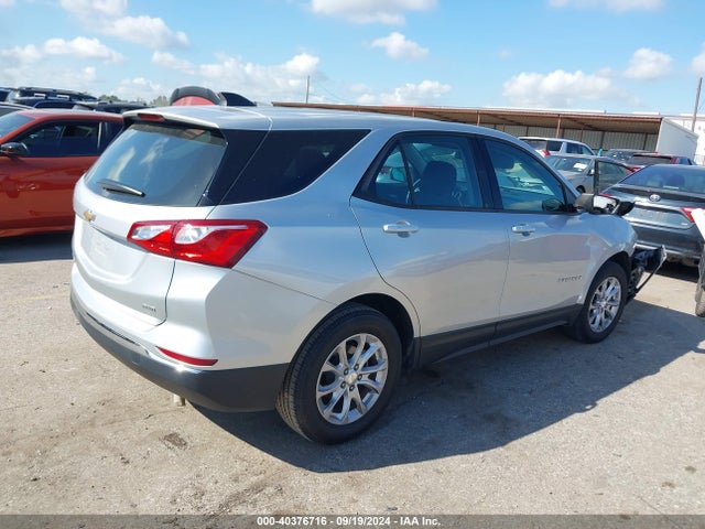 Chevrolet EQUINOX LS 2018 3GNAXREV9JL314041 Image 4