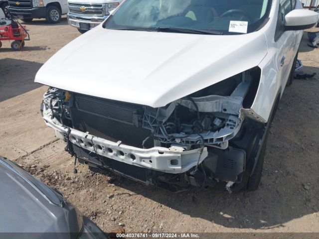 1FMCU0GD7HUA98762 Ford ESCAPE SE