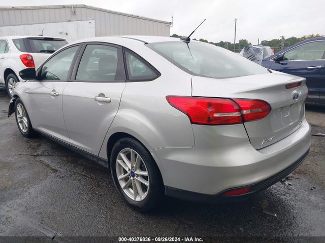 Ford FOCUS SE 2015 1FADP3F26FL291897 Image 3