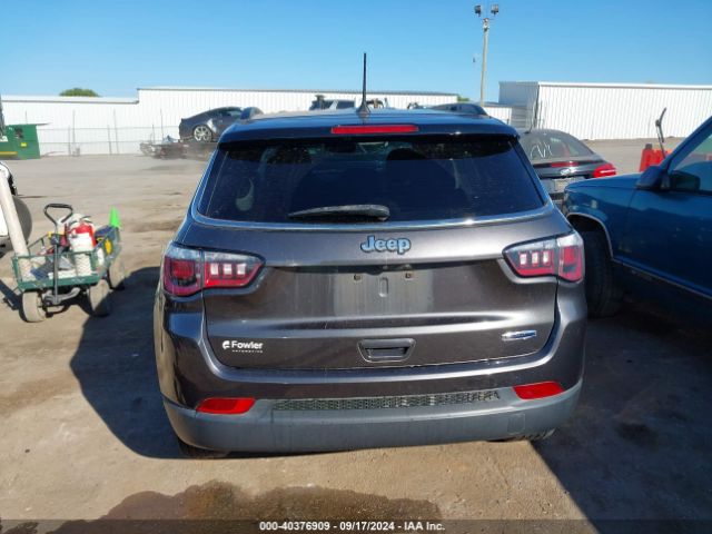 3C4NJCBB5JT248378 Jeep Compass Latitude Fwd
