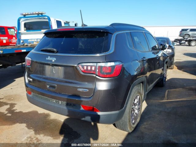 3C4NJCBB5JT248378 Jeep Compass Latitude Fwd