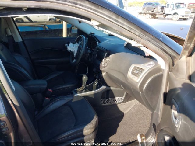 3C4NJCBB5JT248378 Jeep Compass Latitude Fwd