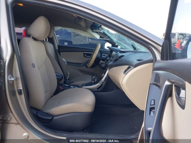 5NPDH4AE6GH753119 Hyundai ELANTRA SE