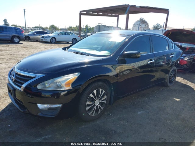 Nissan Altima 2.5 S 2015 1N4AL3AP8FN306745 Image 2