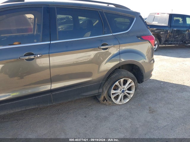 Ford ESCAPE SEL 2019 1FMCU9HD5KUA00564 Image 18