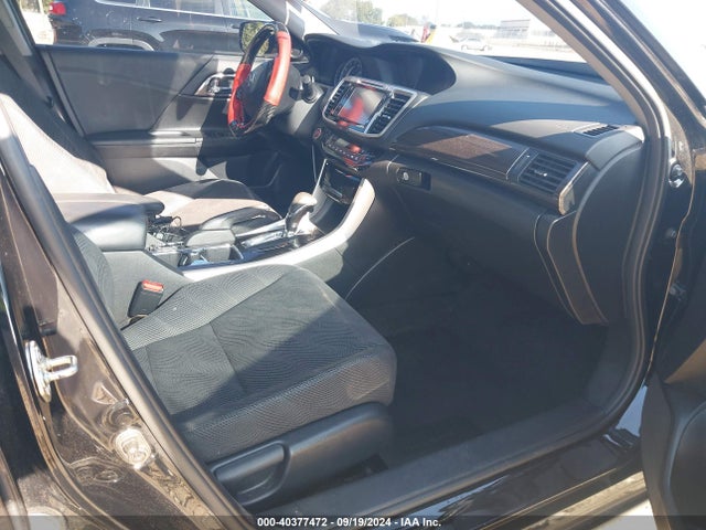 Honda ACCORD EX 2017 1HGCR2F71HA123560 Image 5