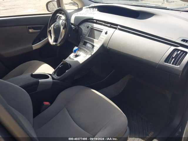 Toyota Prius Three 2015 JTDKN3DU4F0450395 Image 5