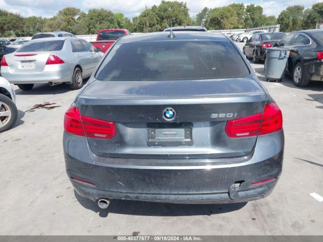 WBA8E1G5XJNU92808 BMW 320i