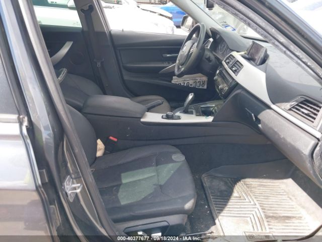 WBA8E1G5XJNU92808 BMW 320i