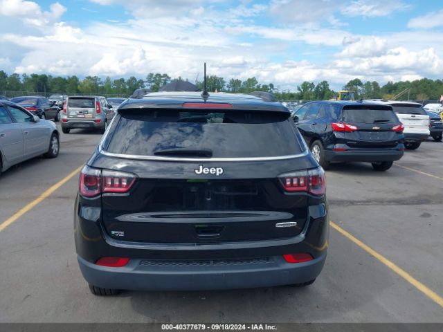 3C4NJCBB1MT585392 Jeep Compass Latitude Fwd