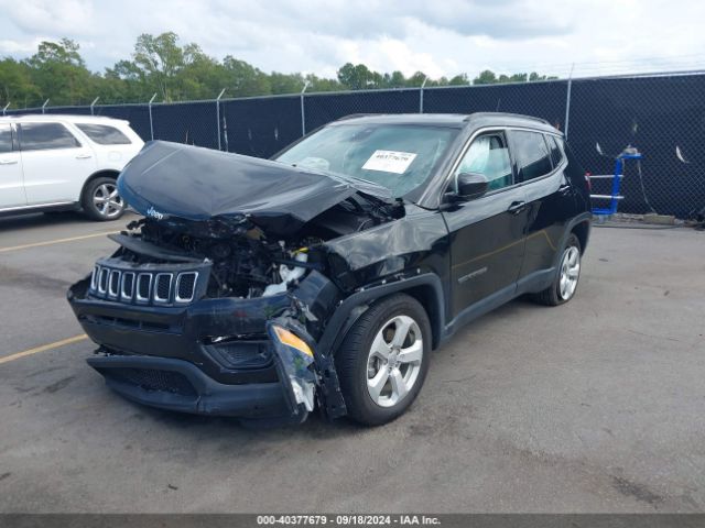 3C4NJCBB1MT585392 Jeep Compass Latitude Fwd