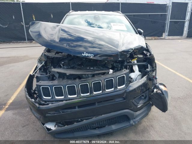 3C4NJCBB1MT585392 Jeep Compass Latitude Fwd