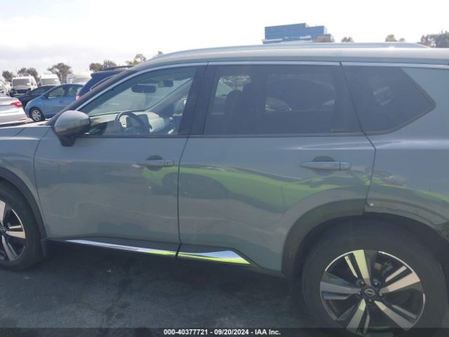 JN8BT3DC0NW118824 Nissan Rogue Platinum Fwd