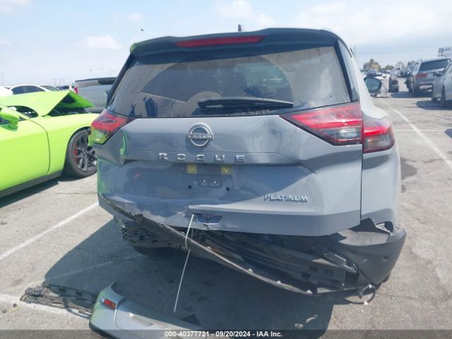 JN8BT3DC0NW118824 Nissan Rogue Platinum Fwd