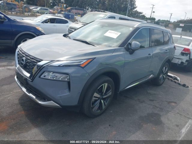 JN8BT3DC0NW118824 Nissan Rogue Platinum Fwd
