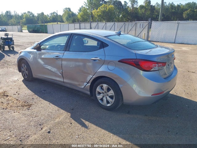 Hyundai ELANTRA SE 2016 5NPDH4AE3GH704203 Image 3