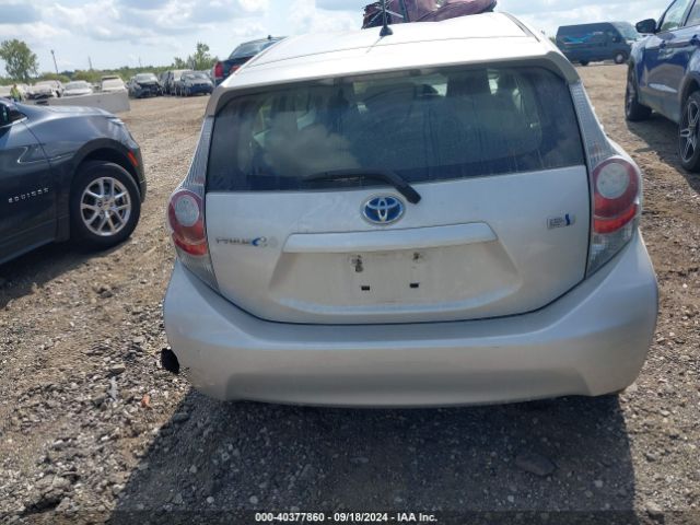 JTDKDTB37E1072031 Toyota Prius C One