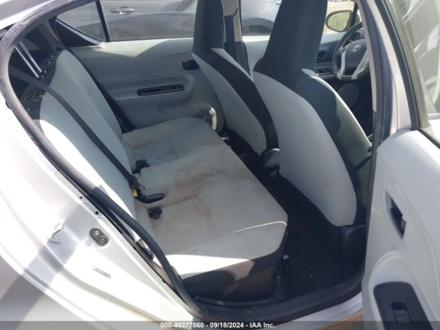 JTDKDTB37E1072031 Toyota Prius C One