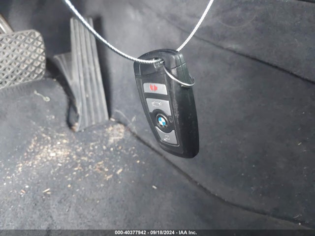 BMW 528i Xdrive 2014 WBA5A7C52ED613558 Image 11
