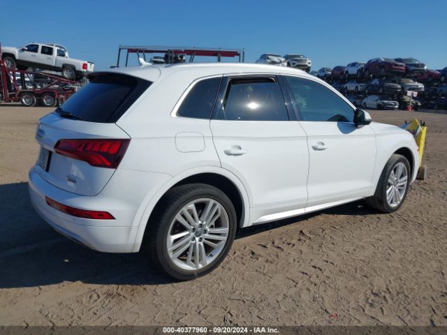 WA1BNAFY0J2010749 Audi Q5 2.0t Premium/2.0t Tech Premium