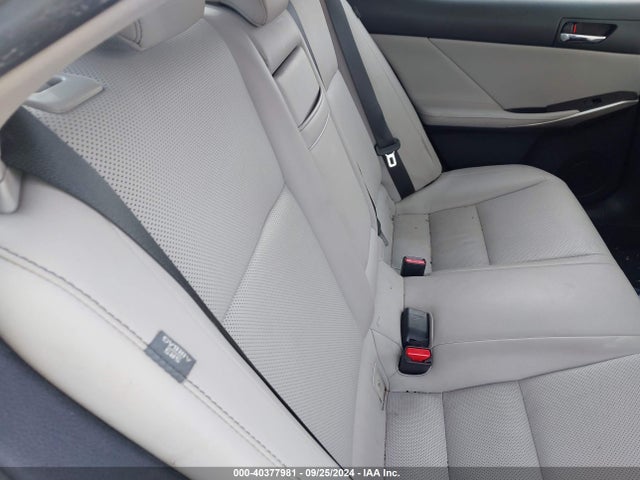 Lexus IS 250 2015 JTHBF1D28F5075869 Image 8