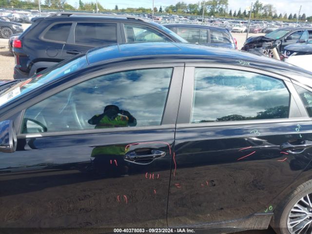 3KPF54AD7PE670697 KIA Forte Gt-line
