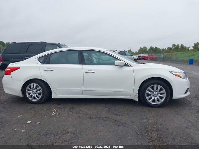 Nissan Altima 2.5 S 2017 1N4AL3AP8HC482788 Image 13