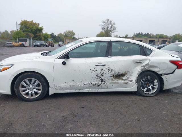 Nissan Altima 2.5 S 2017 1N4AL3AP8HC482788 Image 14