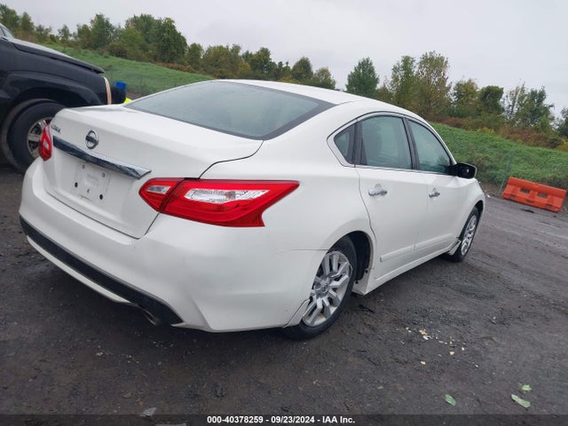 Nissan Altima 2.5 S 2017 1N4AL3AP8HC482788 Image 4