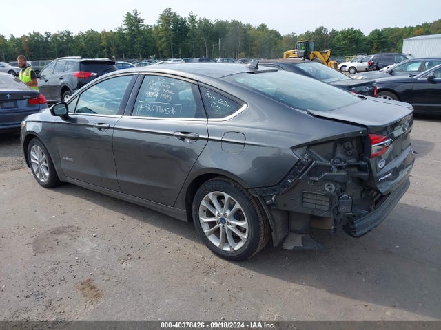 3FA6P0LU7KR191560 Ford Fusion Hybrid Se