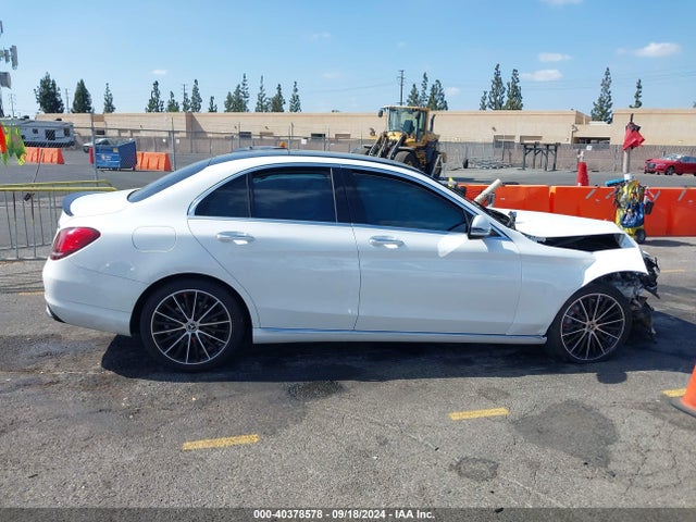 W1KWF8DB2MR613652 Mercedes-Benz C 300 Sedan