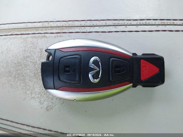 SJKCH5CP6JA043553 Infiniti Qx30 Premium