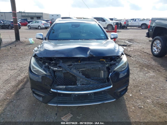 SJKCH5CP6JA043553 Infiniti Qx30 Premium
