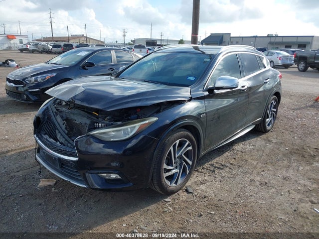 SJKCH5CP6JA043553 Infiniti Qx30 Premium