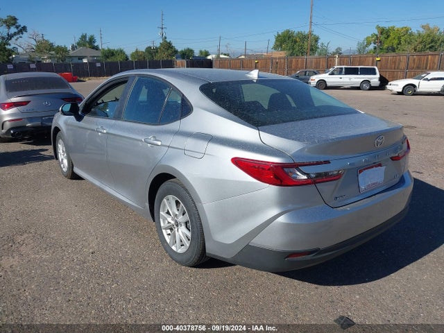 Toyota CAMRY LE 2025 4T1DAACKXSU526158 Image 3