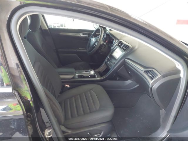 3FA6P0HD4KR162249 Ford FUSION SE