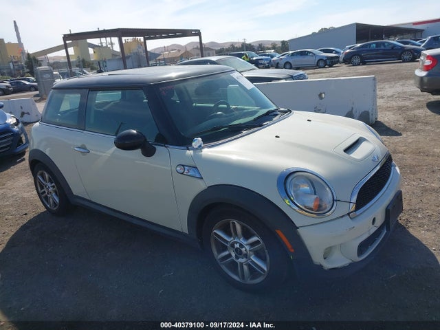 2011 MINI COOPER S WMWSV3C55BTY14937 Photo 0