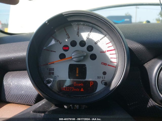 2011 MINI COOPER S WMWSV3C55BTY14937 Photo 6