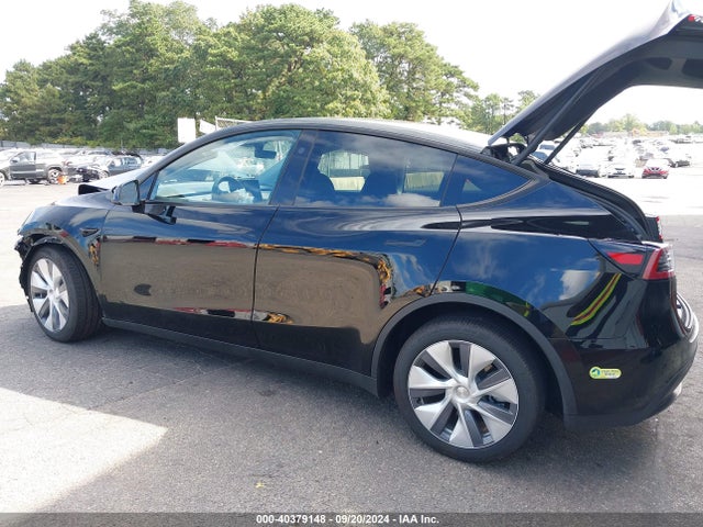 2023 TESLA MODEL Y 7SAYGDEE2PA185156 Photo 2