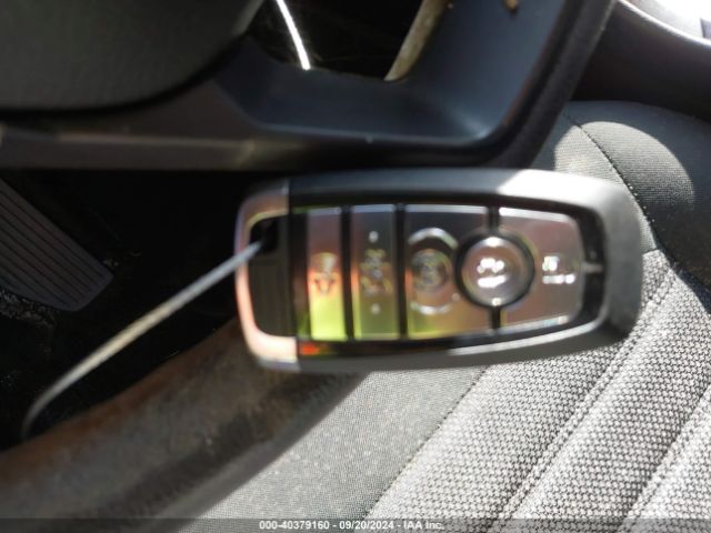 3FA6P0H79HR201176 Ford FUSION SE