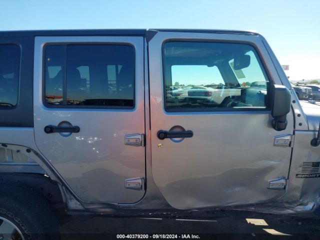 1C4BJWDG2HL684852 Jeep Wrangler Unlimited Sport 4x4