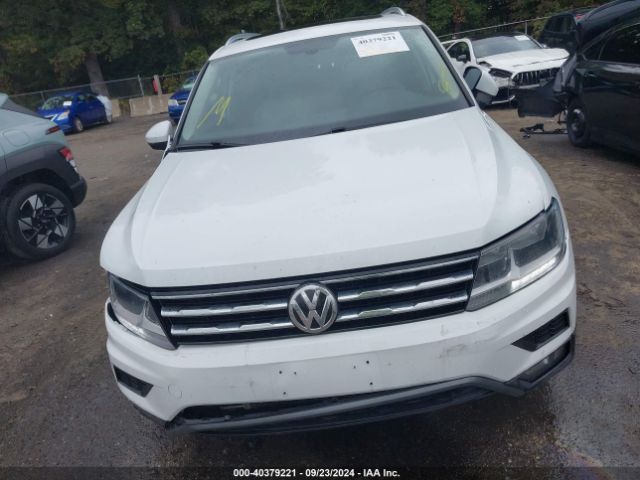 3VV2B7AXXJM084254 Volkswagen Tiguan 2.0t Se/2.0t Sel