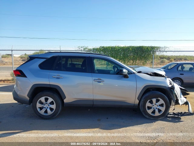 Toyota RAV4 LE 2020 2T3H1RFV8LC041517 Image 13