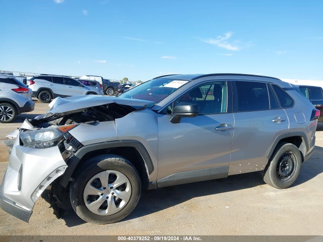 Toyota RAV4 LE 2020 2T3H1RFV8LC041517 Image 14