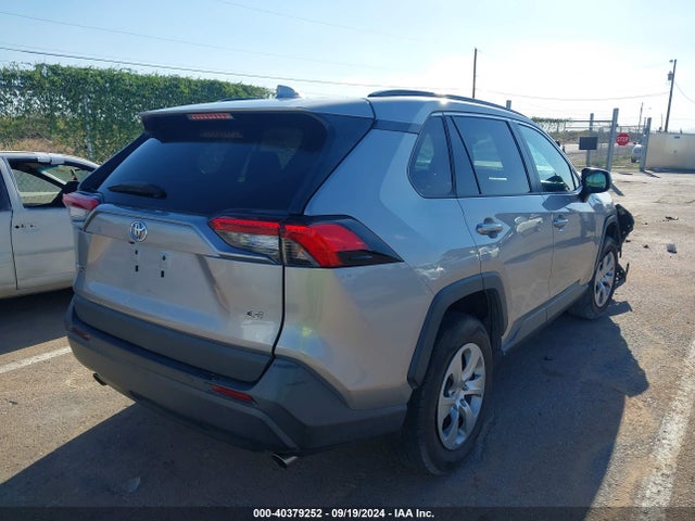 Toyota RAV4 LE 2020 2T3H1RFV8LC041517 Image 4