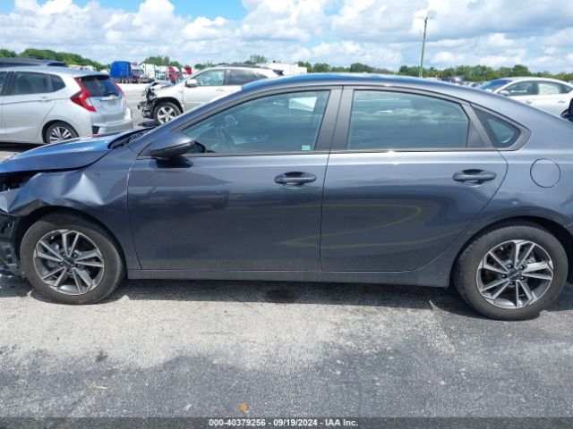 3KPF24AD2PE631153 KIA Forte Lxs