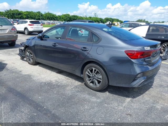 3KPF24AD2PE631153 KIA Forte Lxs