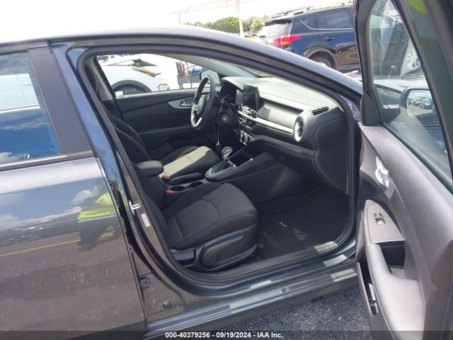 3KPF24AD2PE631153 KIA Forte Lxs