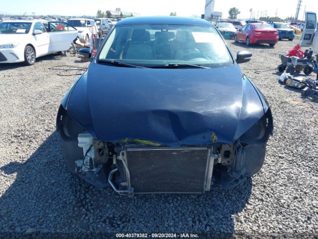 1VWBV7A33FC059513 Volkswagen Passat 2.0l Tdi Se