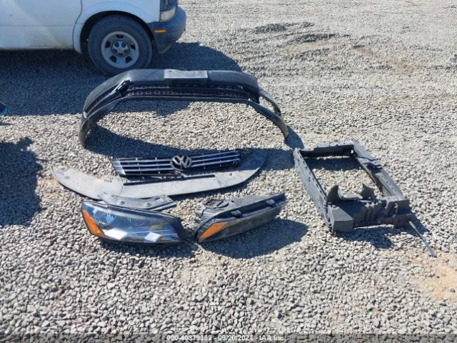 1VWBV7A33FC059513 Volkswagen Passat 2.0l Tdi Se